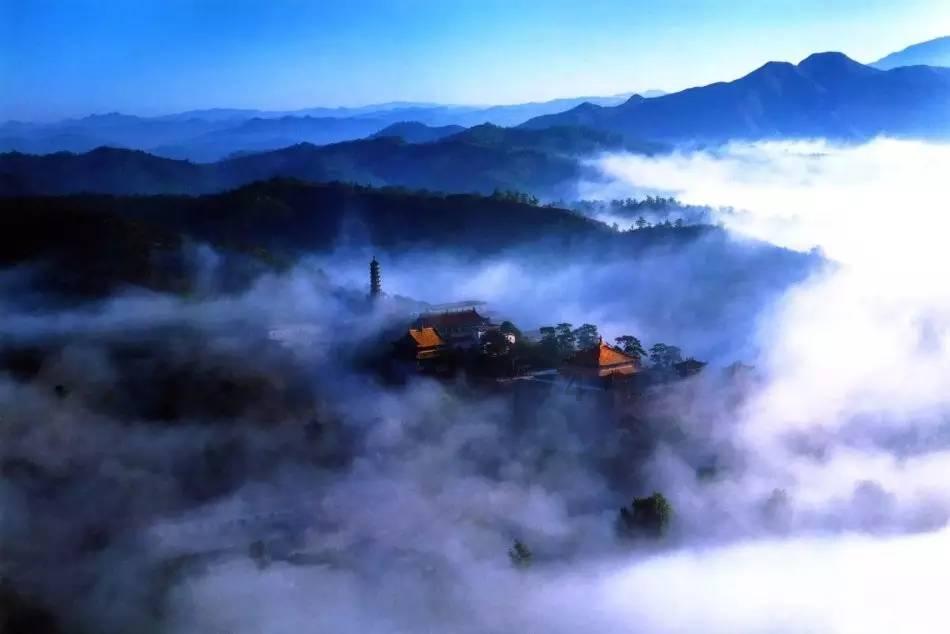 清朝外交官许世英：受邀观看脱衣舞，当记者问他有什么感想时，他回答得诙谐
